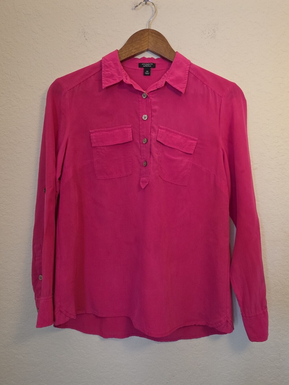 Ann Taylor Petite Silk Blouse Womens 2P Fuscia Pink Lightweight Quiet Luxury